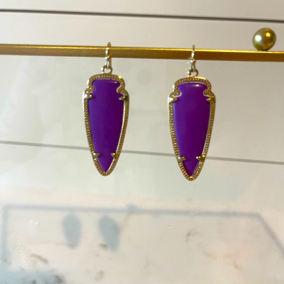 Early Kendra Scott earrings. Rare arrowhead shape! - Picture 2 of 2